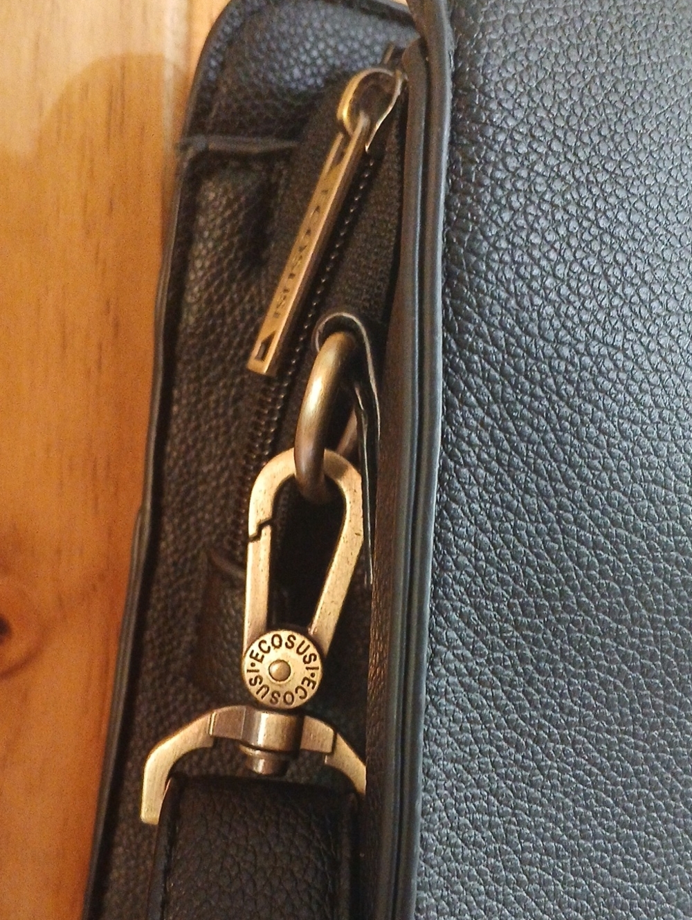 Ecosusi Vegan Leather Laptop Tote Bag - Picture 6 of 11